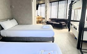 4F Guest House Netomari 最大7名,1フロア貸切51M2, Usj2駅,西九条徒歩2分,トイレ2つ,洗濯機完備